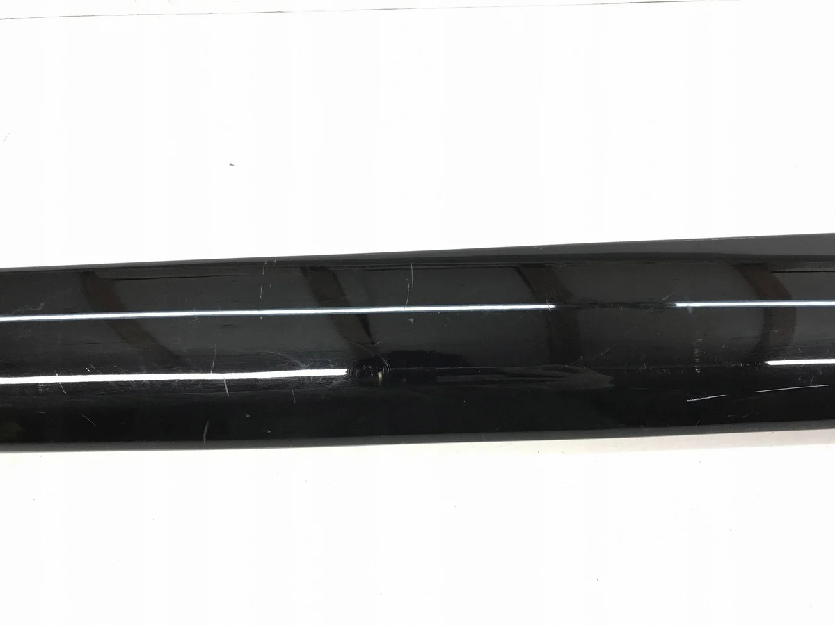 Front Windshield Trim Left Yaris Cross image 3