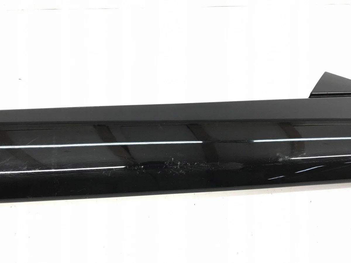 Front Windshield Trim Left Yaris Cross image 4