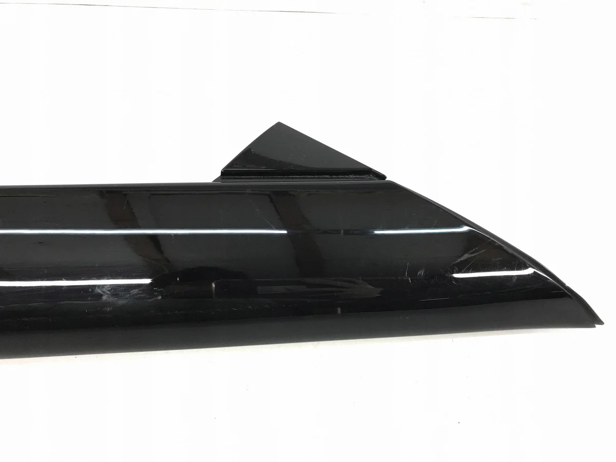 Front Windshield Trim Left Yaris Cross image 5