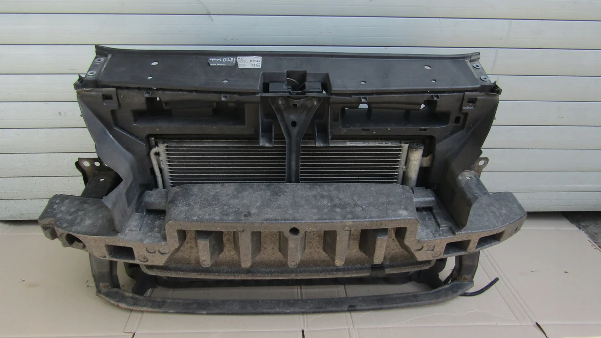 VW Caddy 3 III 10-15 Front Pass 1.6 TDI