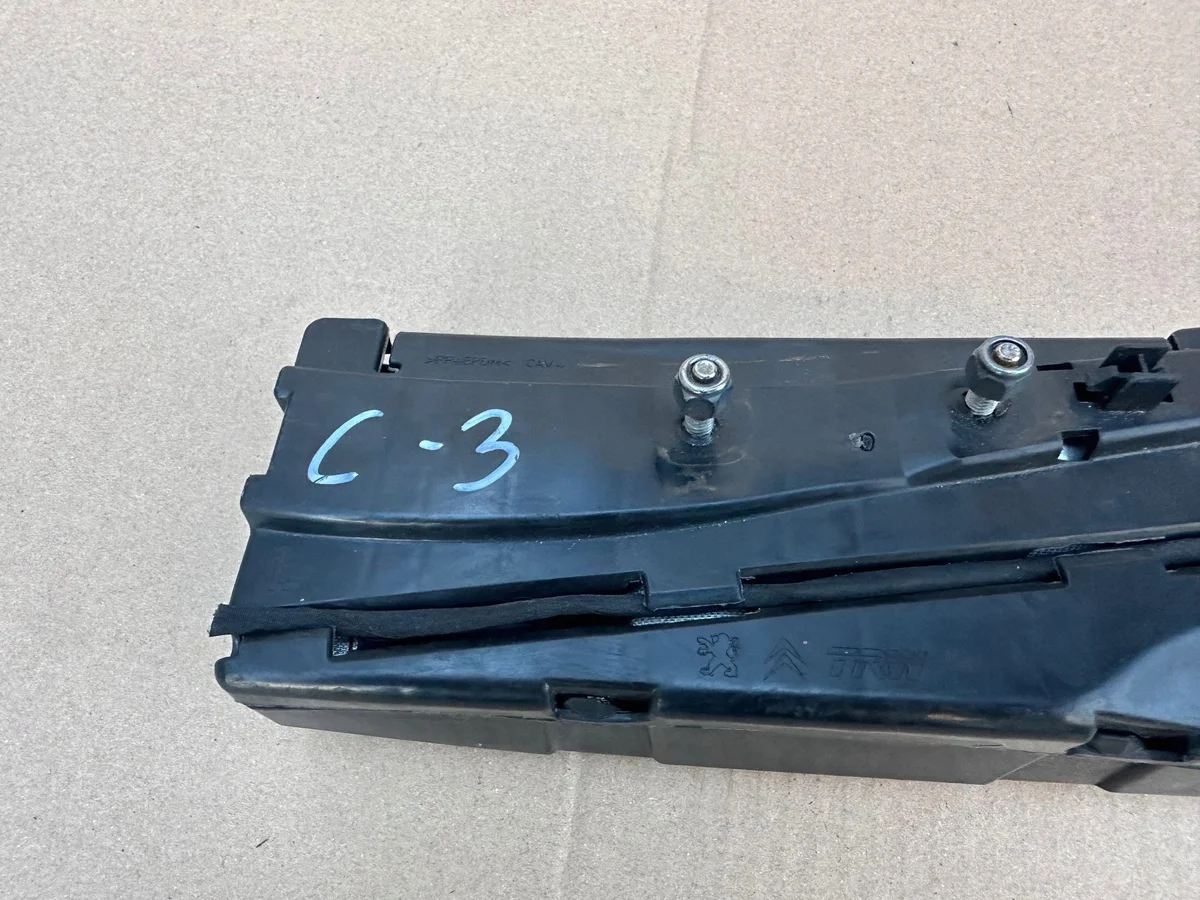 Citroen C3 II Fahrersitz links 9802546080 image 7
