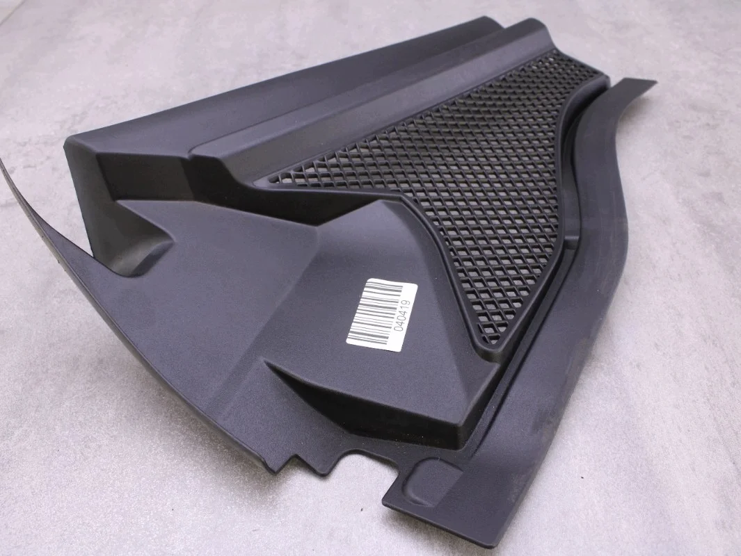 Mercedes B-Class W246 Wiper Cowl Top Right