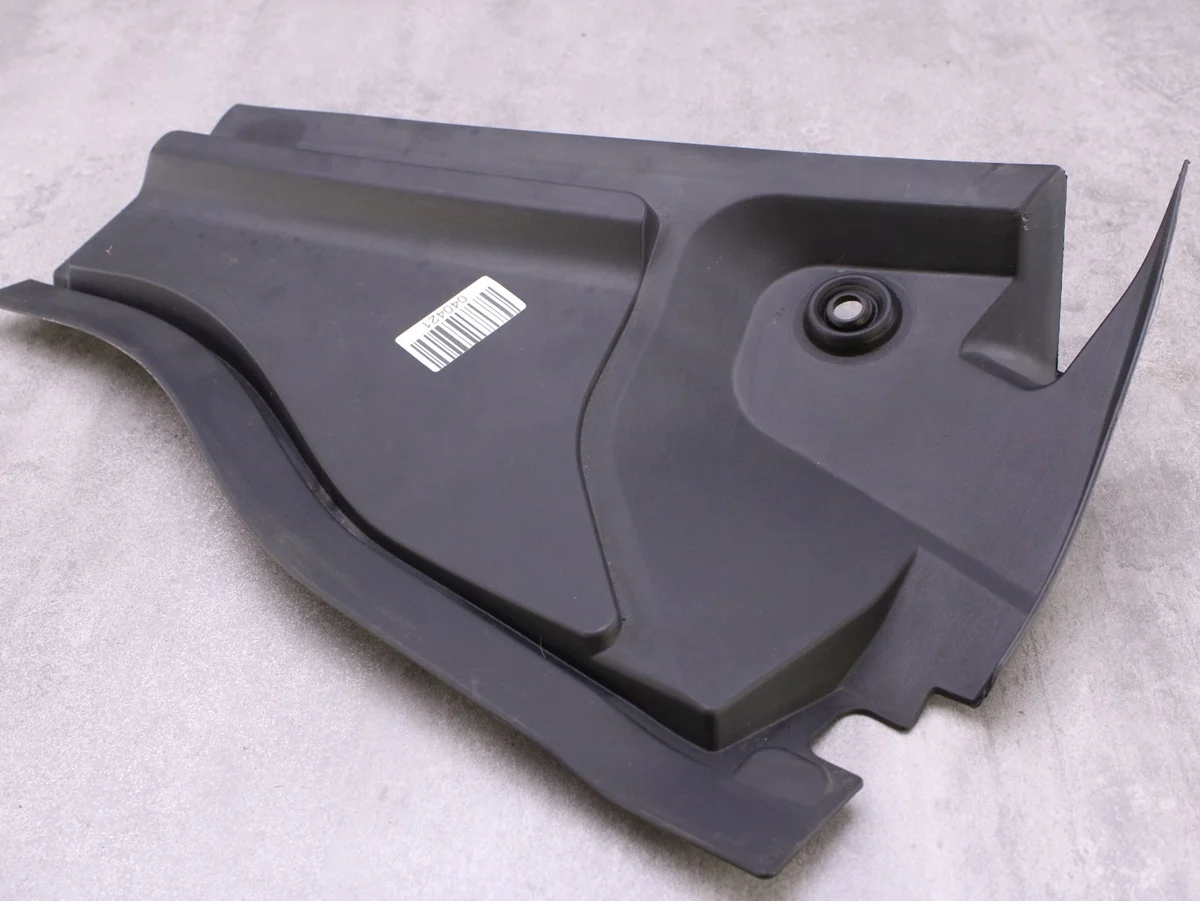 Mercedes B-Class W246 Upper Windshield Left image 3