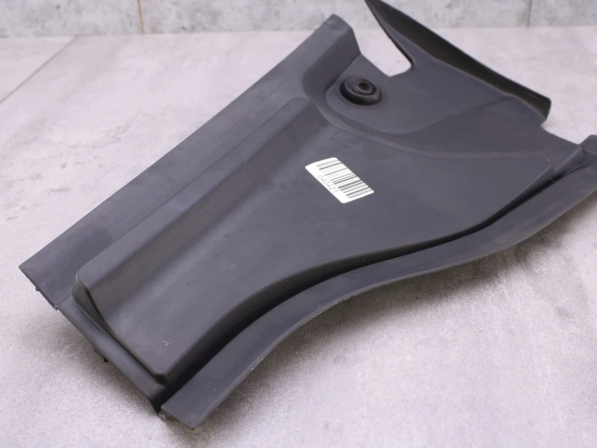 Mercedes B-Class W246 Upper Windshield Left image 4