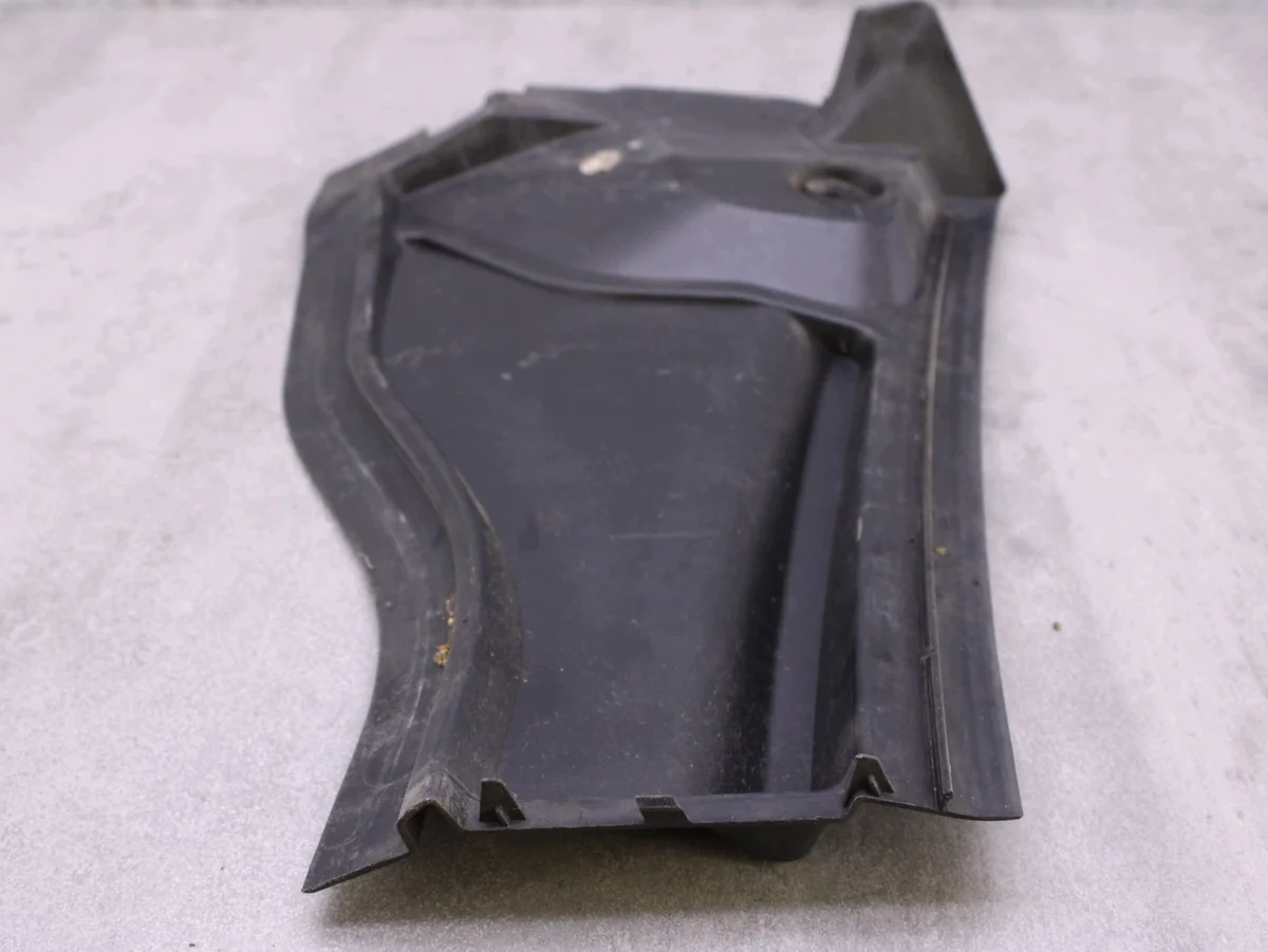 Mercedes B-Class W246 Upper Windshield Left image 5