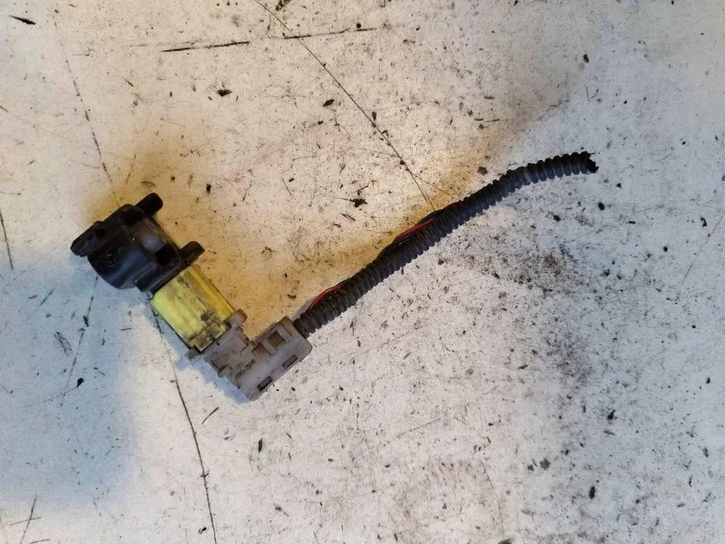 Vanne Vapeur Carburant Toyota Yaris 9098012490