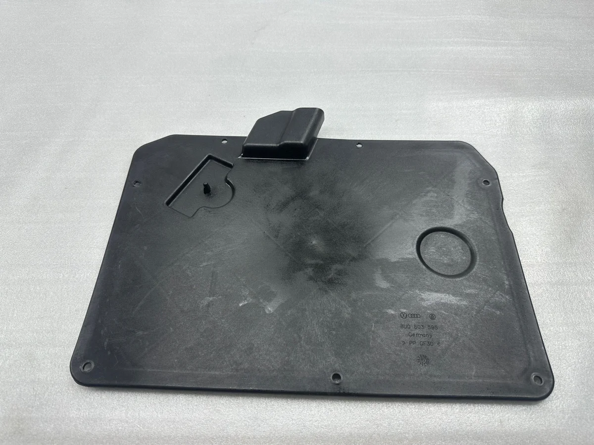 Abdeckung Batterie Audi RS Q3 8U0803595 image 3