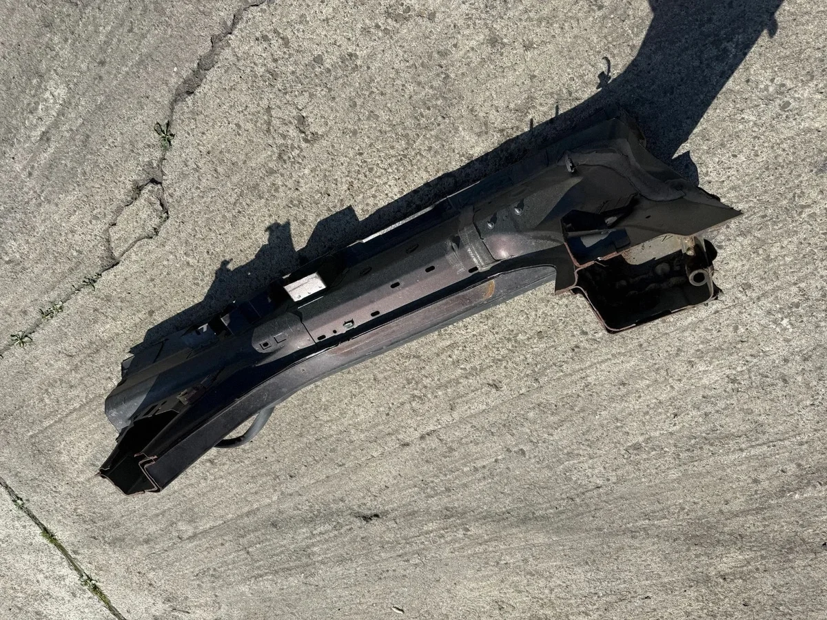 Opel Insignia A - Battitacco Usato OEM 13217472
