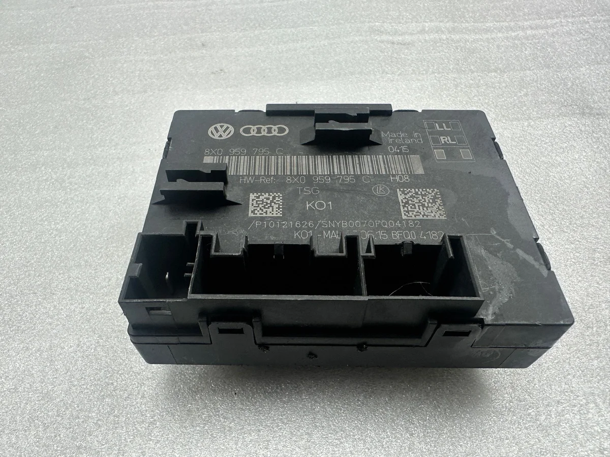 Audi RS Q3 Door Module 8X0959795C image 3