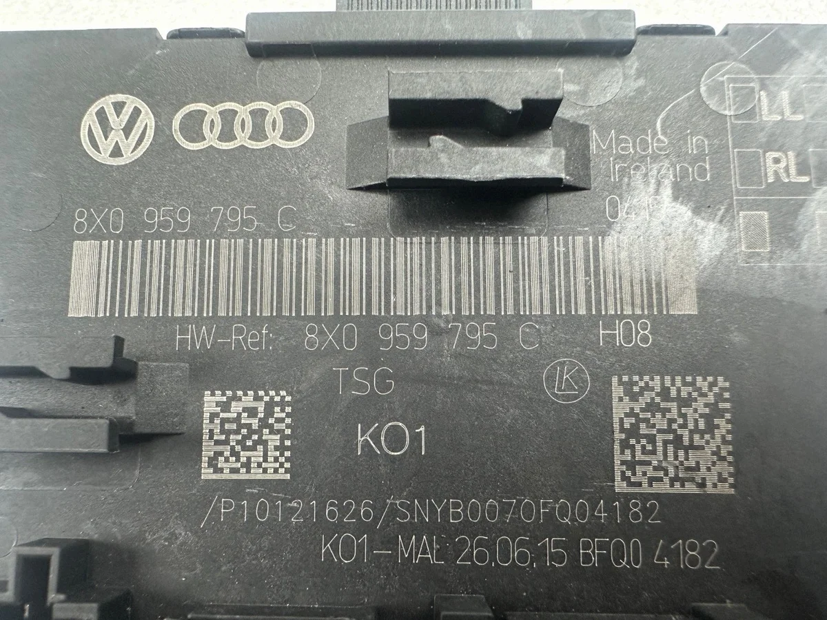 Audi RS Q3 Door Module 8X0959795C image 5