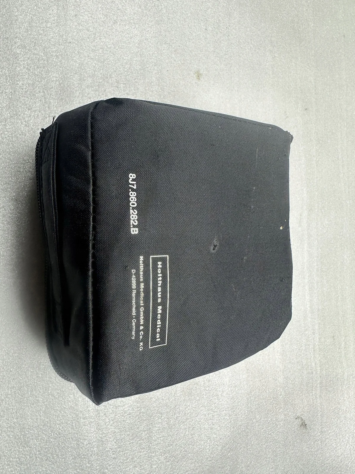 Audi E-tron GT 2023 Erste-Hilfe-Kasten 8J7860282B image 3