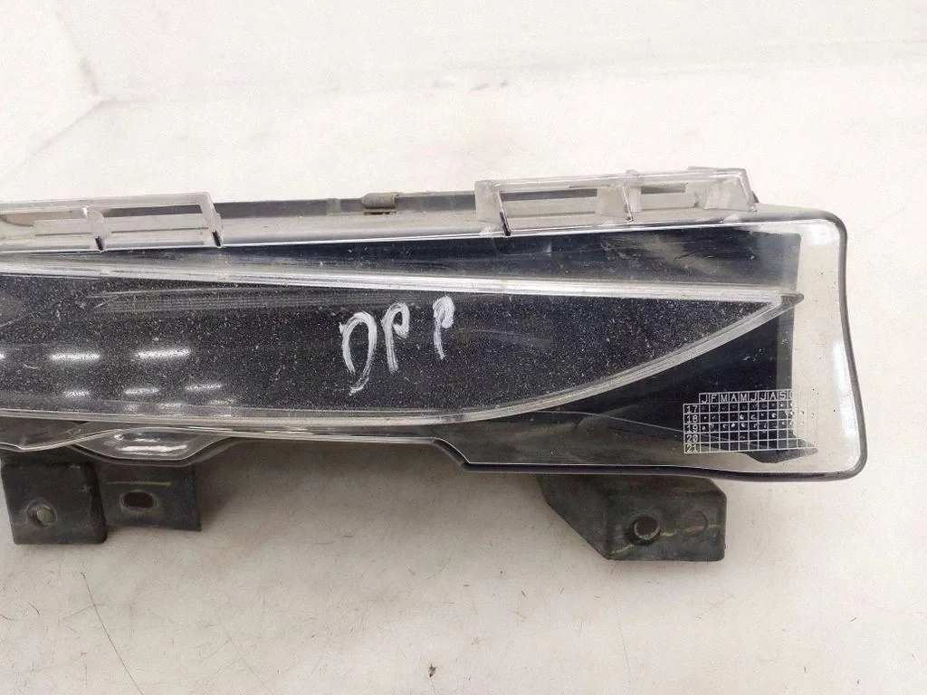 Farol de Nevoeiro Tesla Model 3 2021 Direito image 3