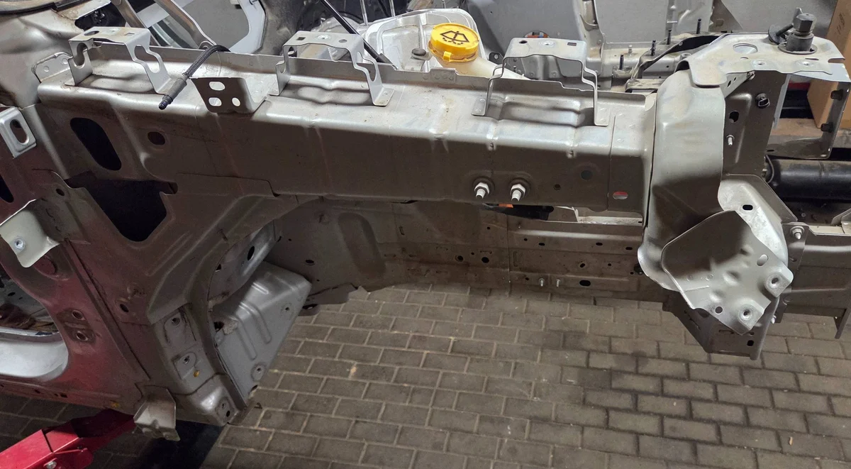 Voorste rechter kwart Jeep Grand Cherokee WL
