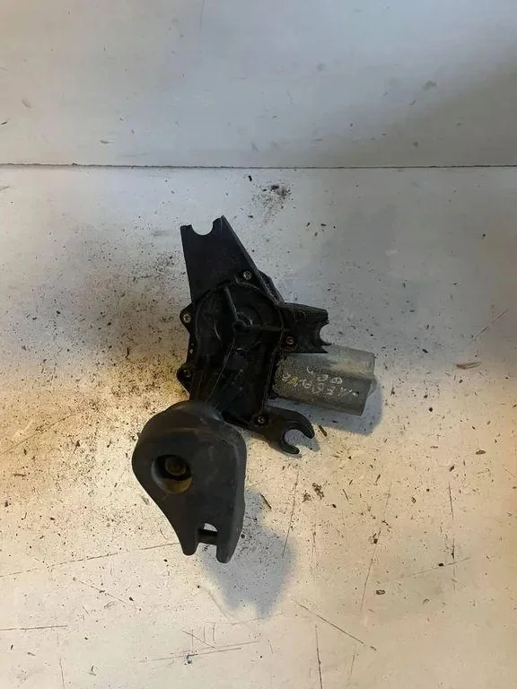 Motorino tergicristallo posteriore Renault Megane II 8200153453B