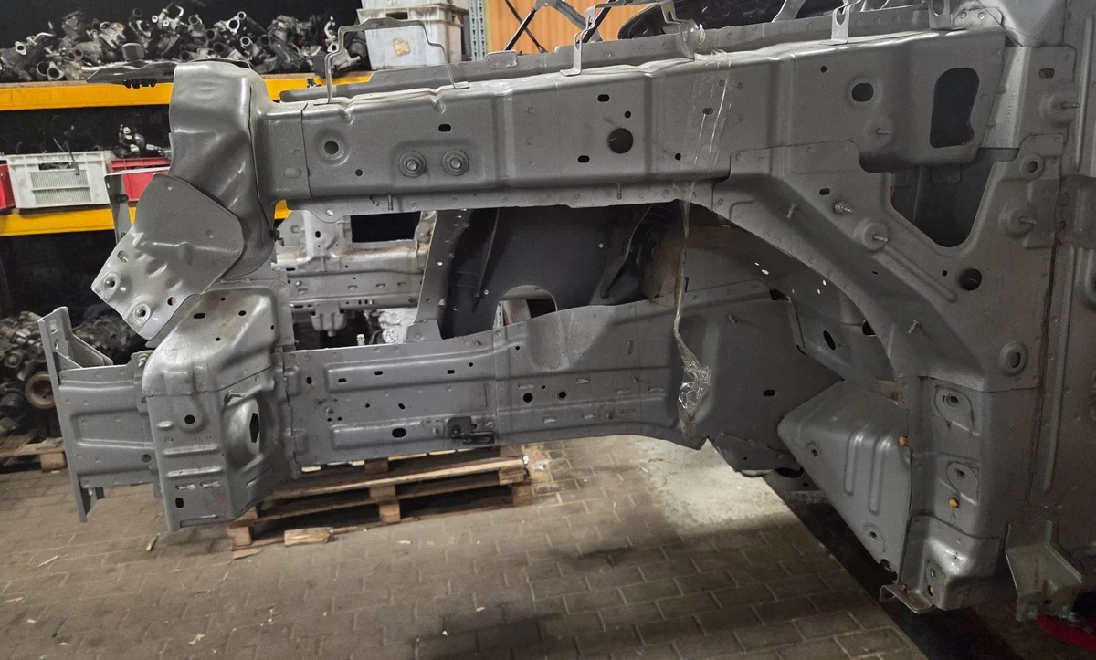 Jeep Grand Cherokee WL etuosa vasen USP3207