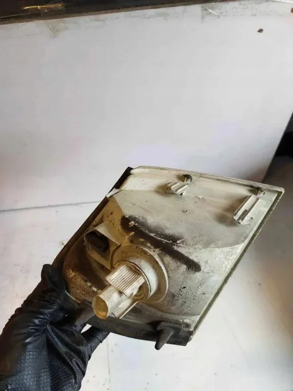 Mitsubishi Space Star dimljus e101863