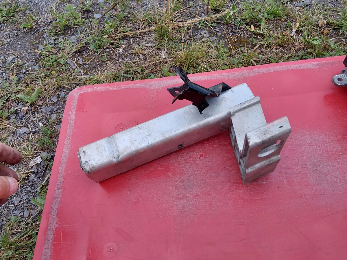 Mercedes W213 E-Class Front Right Impact Zone image 3
