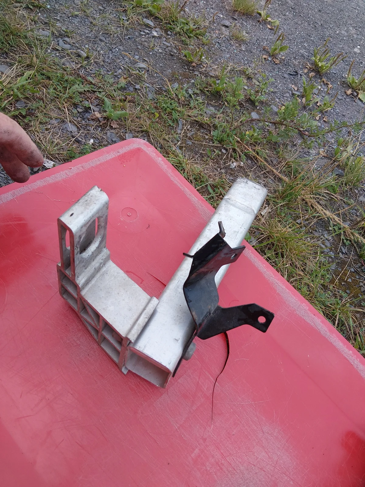 Mercedes W213 E-Class Front Right Impact Zone image 5