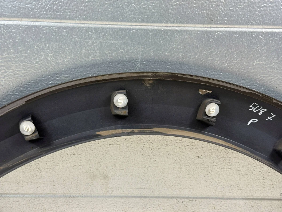 Peugeot 508 RXH 2016 Fender Trim Right image 3