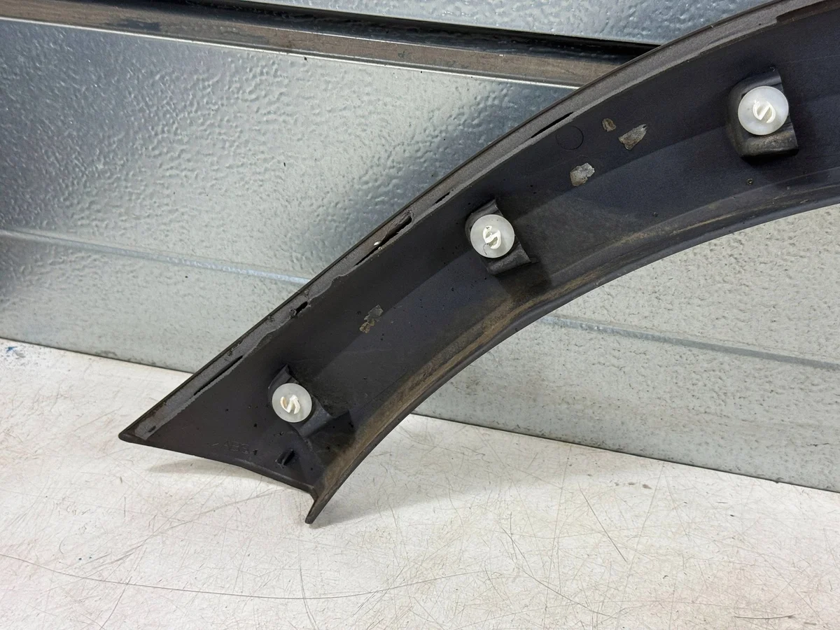 Peugeot 508 RXH 2016 Fender Trim Right image 4