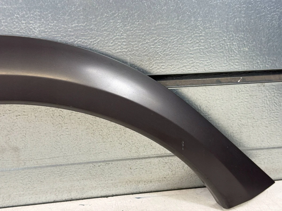 Peugeot 508 RXH 2016 Fender Trim Right image 8