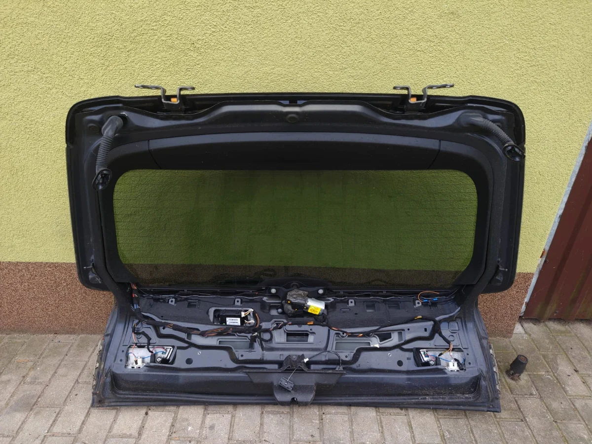 BMW X5 E70 Trunk Lid - Used image 4
