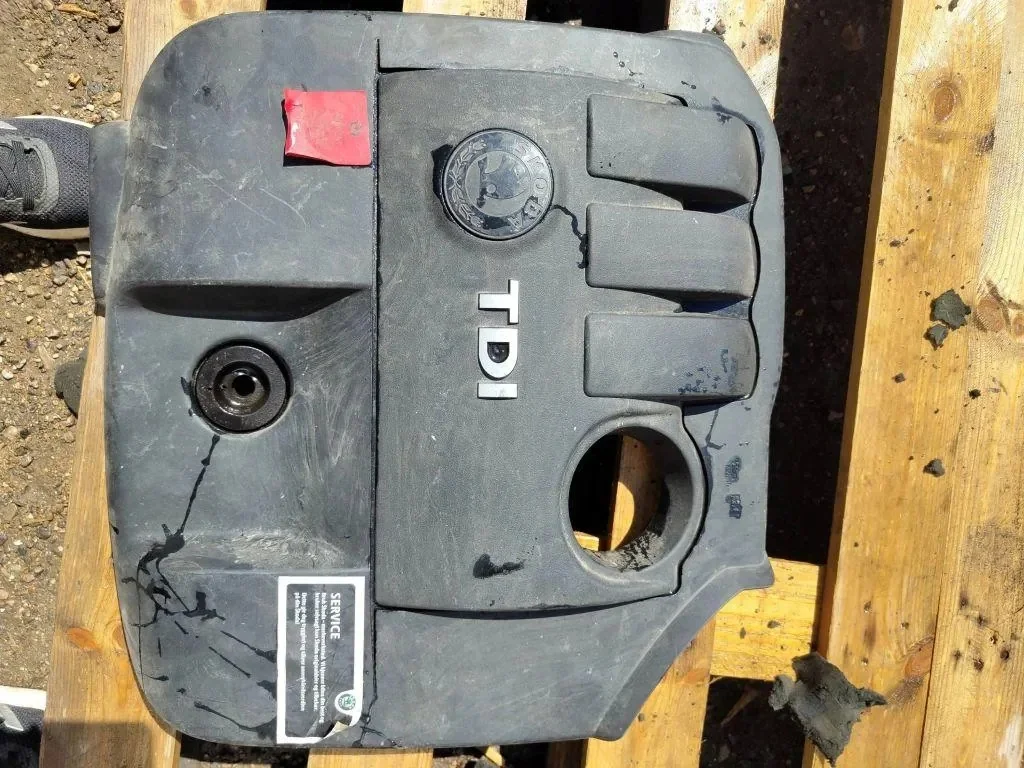 Cache moteur Skoda Fabia Mk1 (6Y) 3001991000