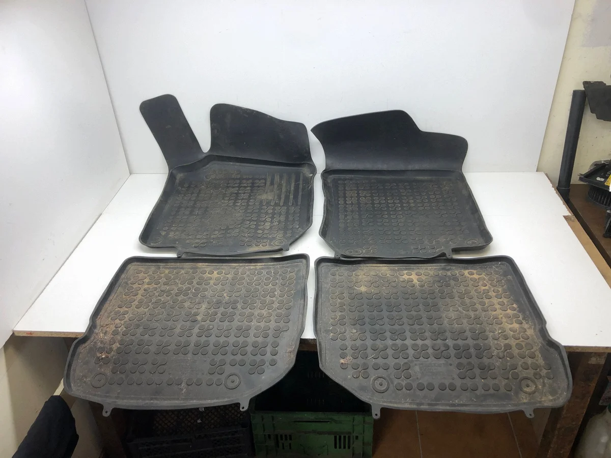 Golvmattor VW Golf IV 2000 DRA98519