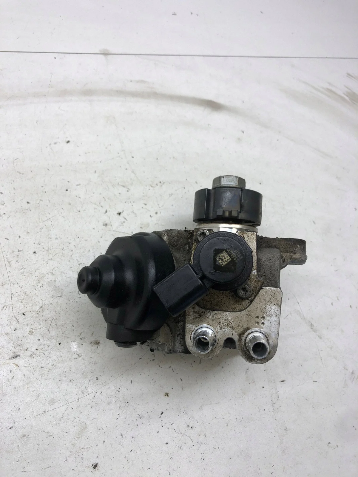 Brandstofpomp Volkswagen Tiguan 2010 image 3