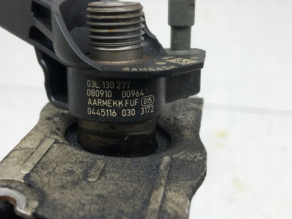Système d'injection VW Passat B6 03L130755 image 5