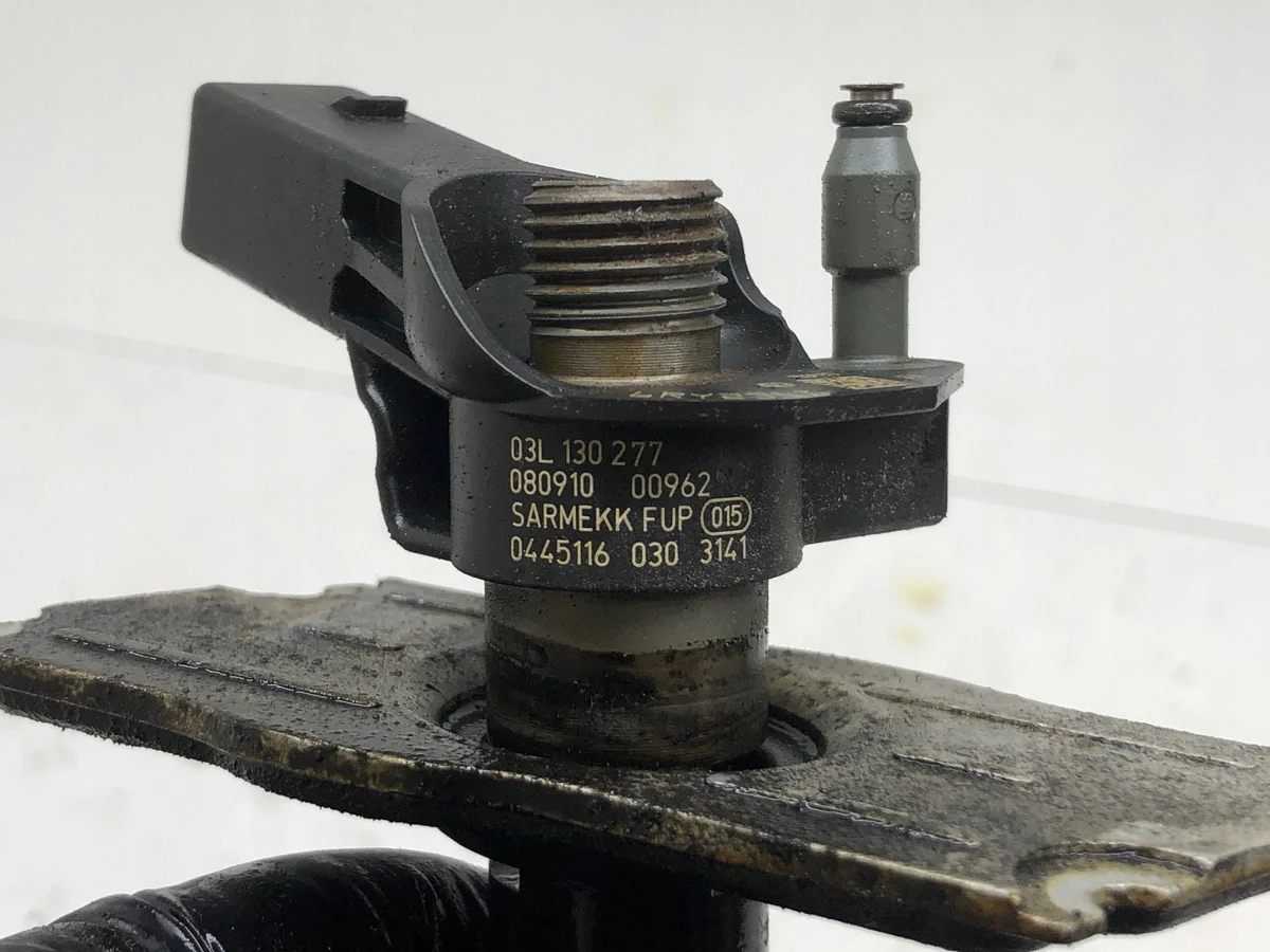 Système d'injection VW Passat B6 03L130755 image 9