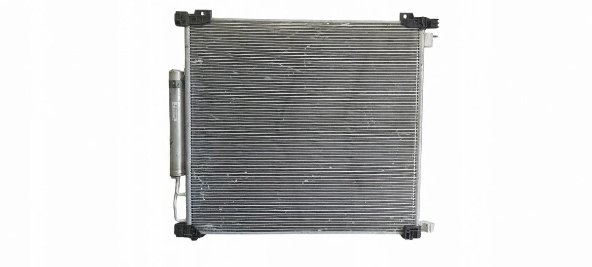 Land Rover Defender Condenser 92100G050C thumbnail 1