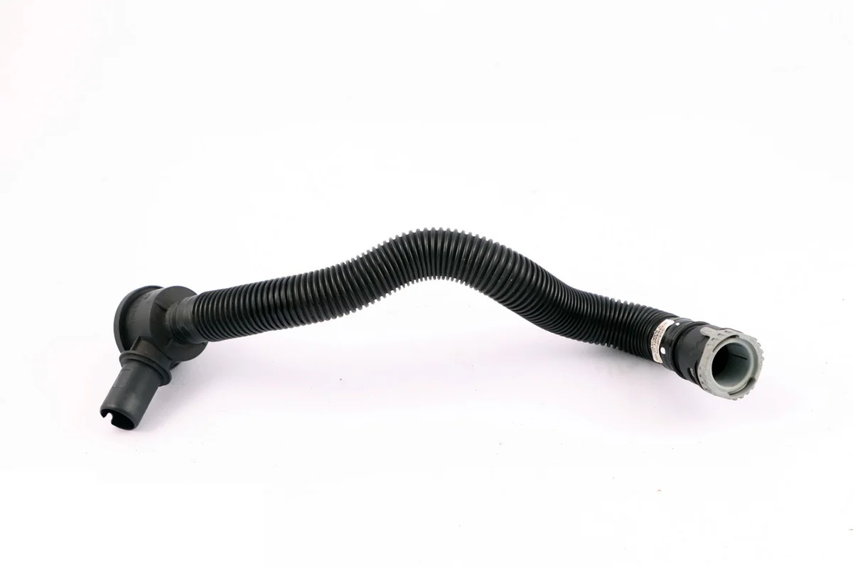 BMW E87 E90 LCI Ladeluftschlauch Turbo 7556556