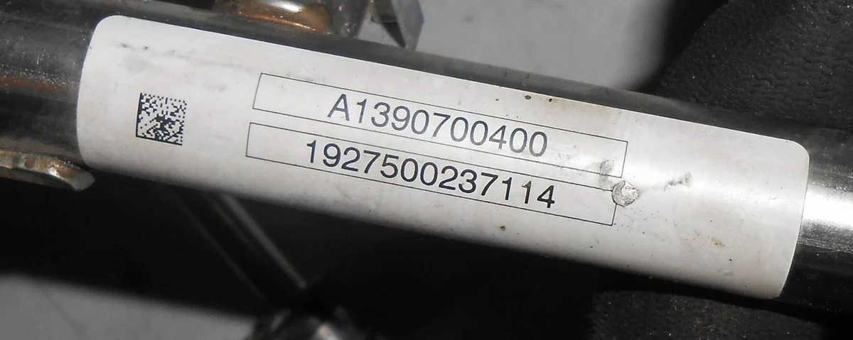 Mercedes W177 A45S 2.0 Einspritzleiste A1390700400 image 6