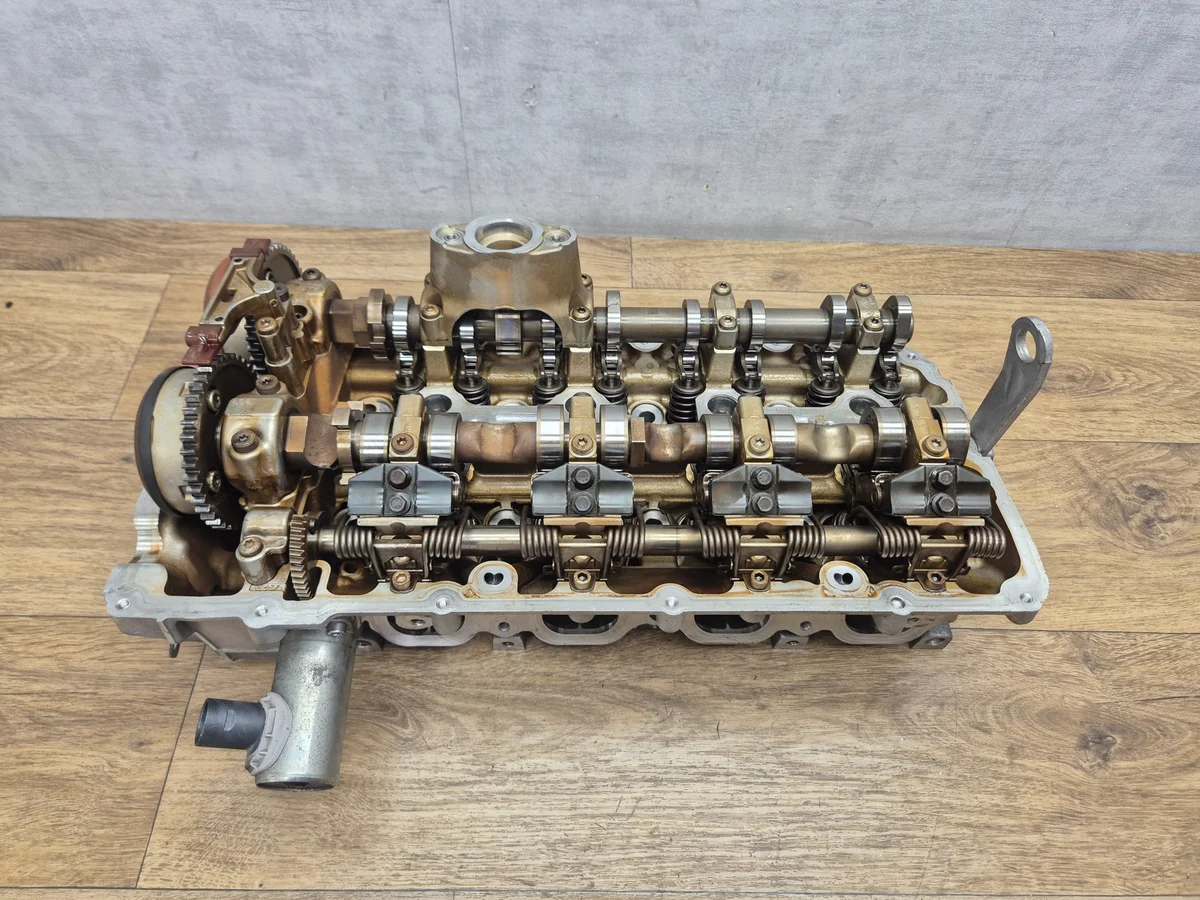 BMW M5 F10 M6 F06 F12 F13 Cilinderkop Links