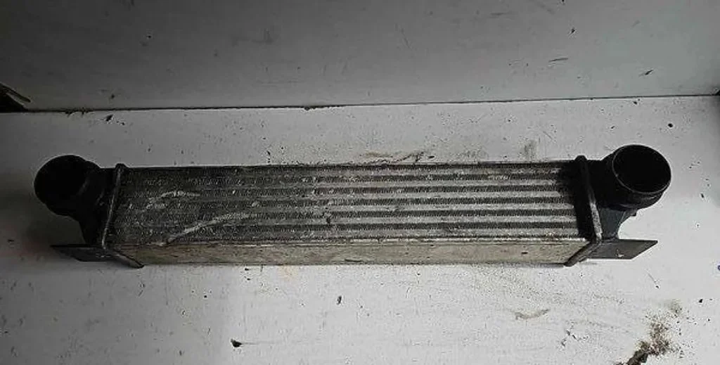 Intercooler BMW 5 E39 PA66GF30 Gebraucht