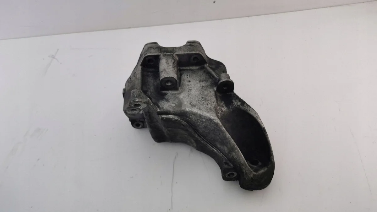 Mercedes-Benz GLE Engine Mount A6512233804 image 4