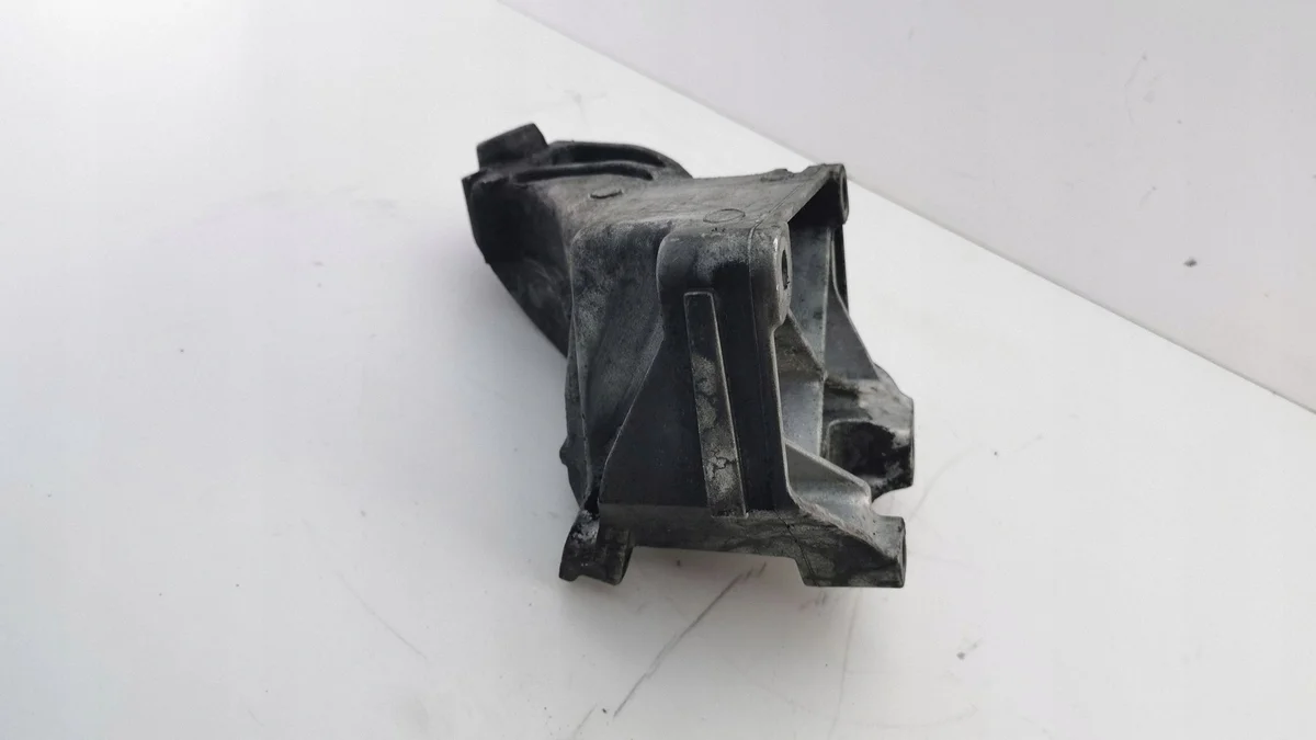 Mercedes-Benz GLE Engine Mount A6512233804 image 9