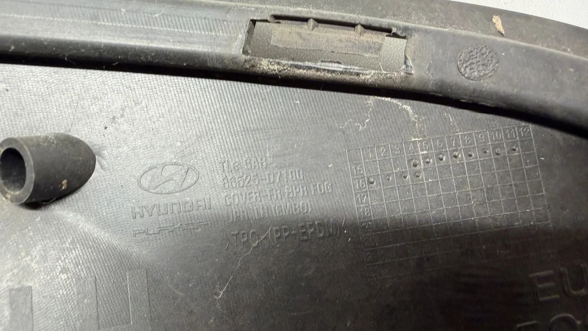 Grill Hyundai Tucson III vänster fram image 3