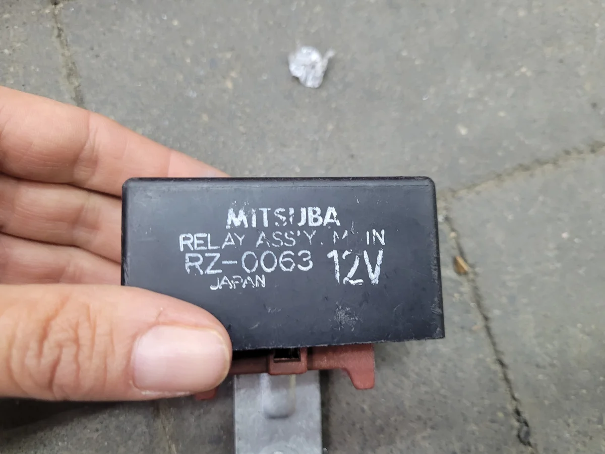 Relais Kraftstoffpumpe Honda CRX ED9 RZ0063 image 3