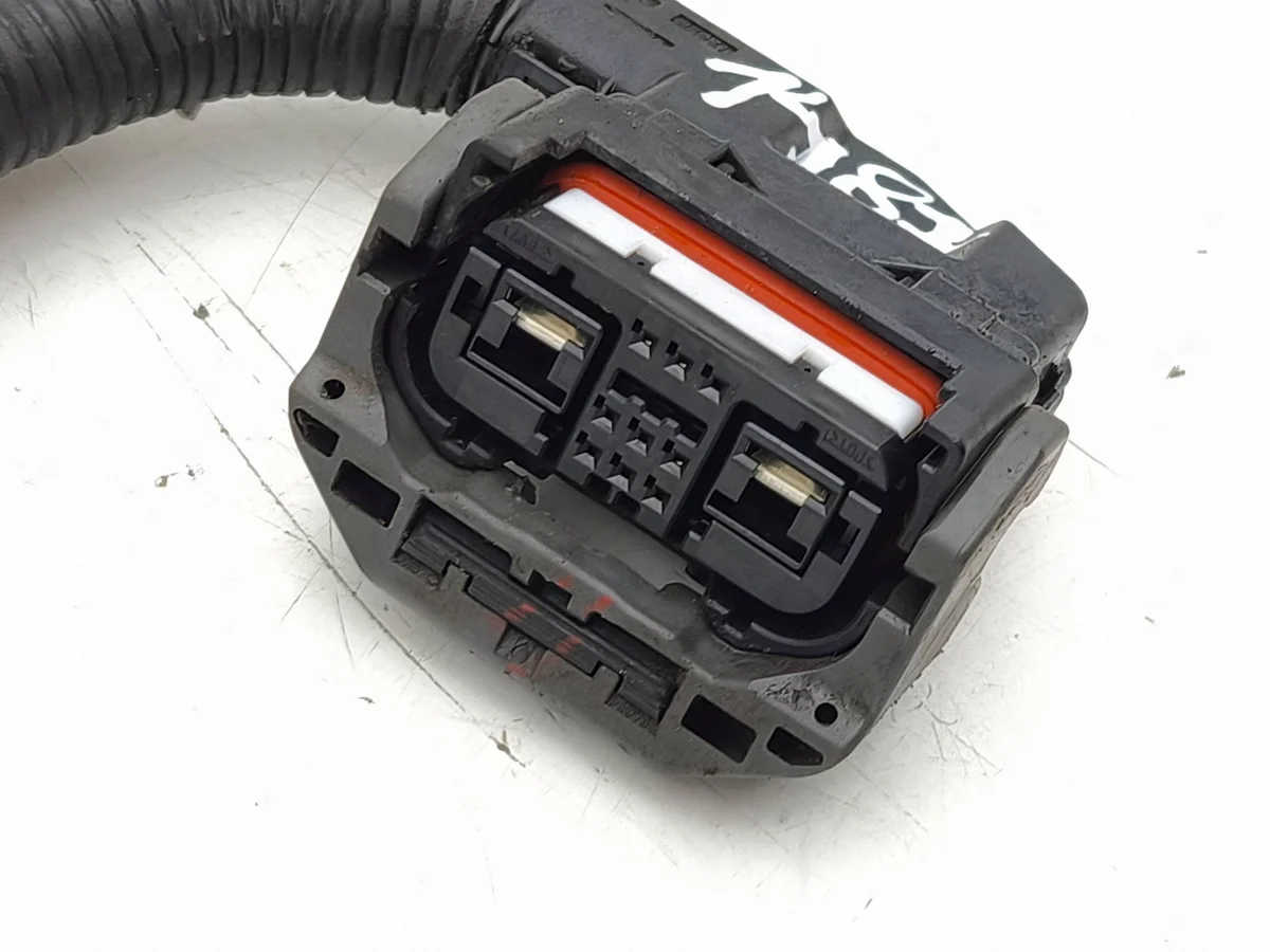 Toyota bZ4X Chicote Elétrico 8211342070 image 4