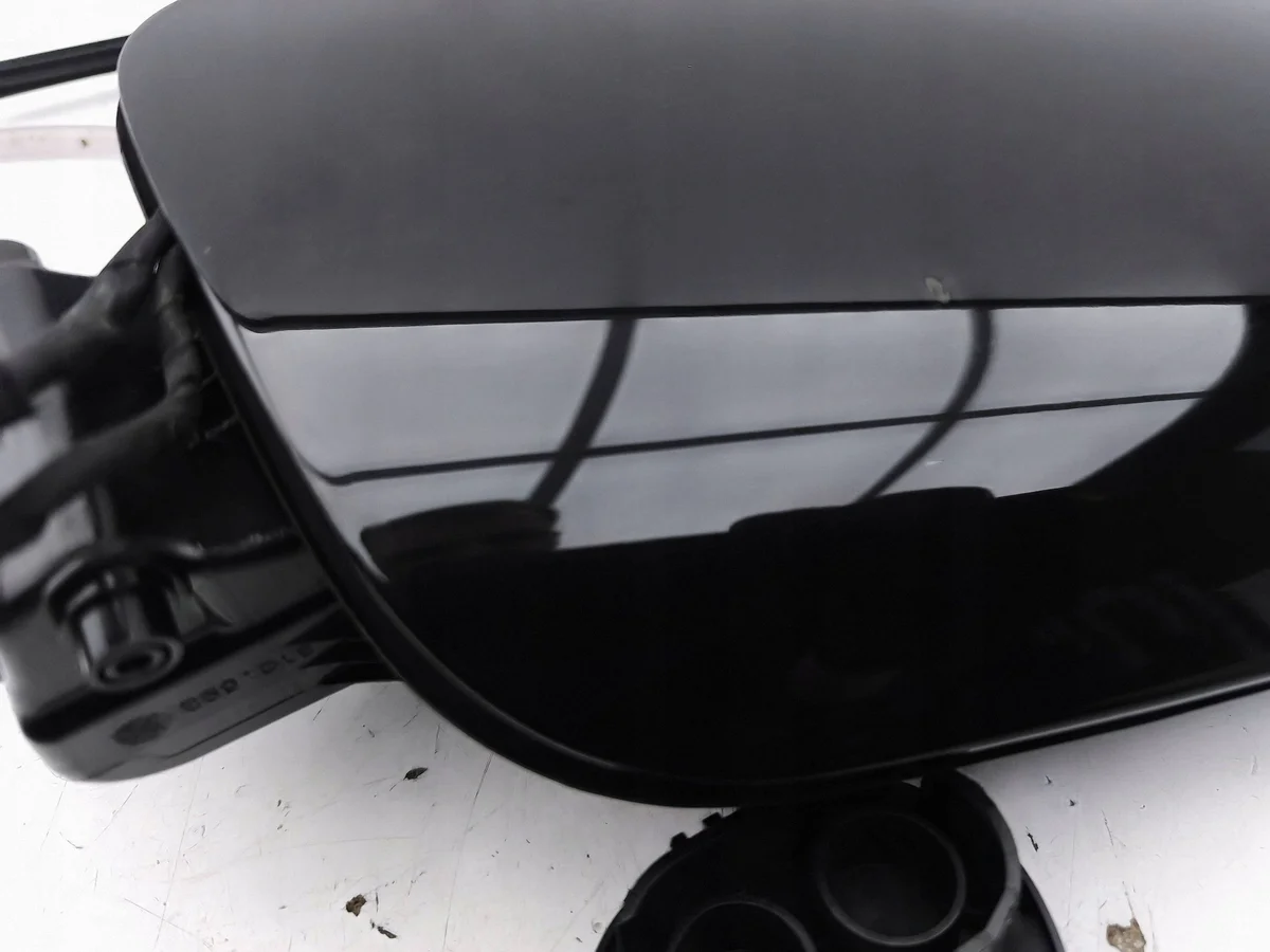 Audi e-tron 89A810593 trappe de charge image 4
