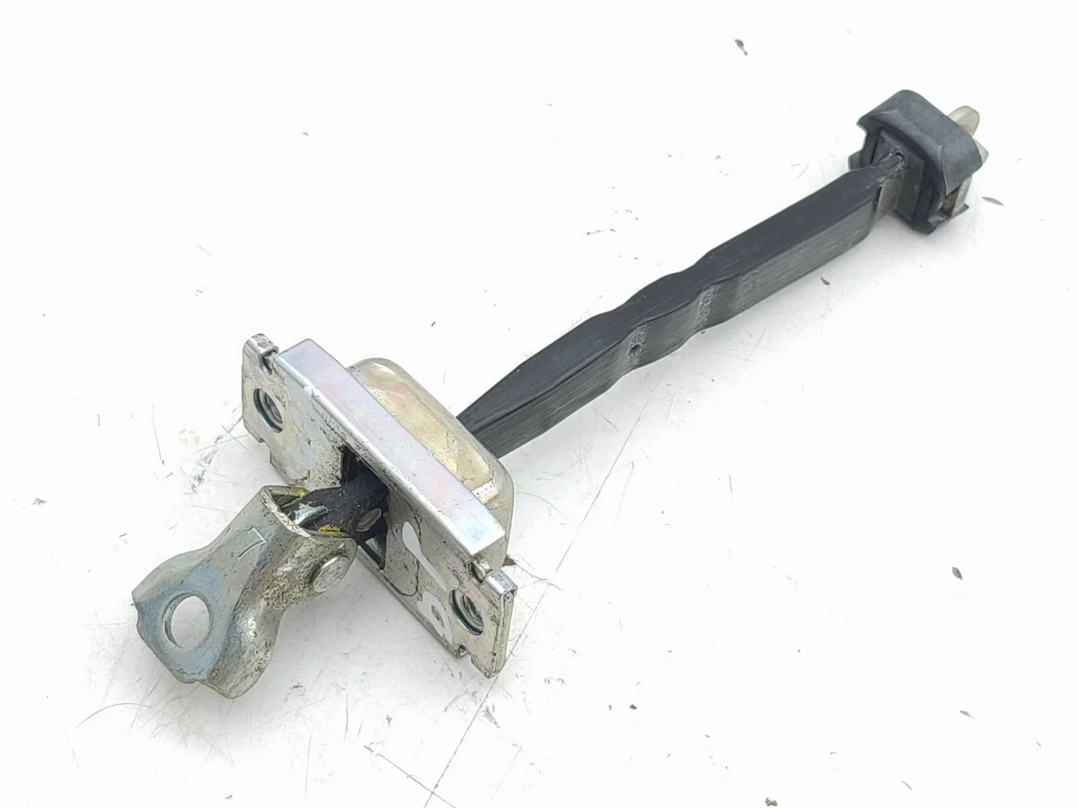Toyota bZ4X Dörrstopp Fram 2023 AMD271755 image 3