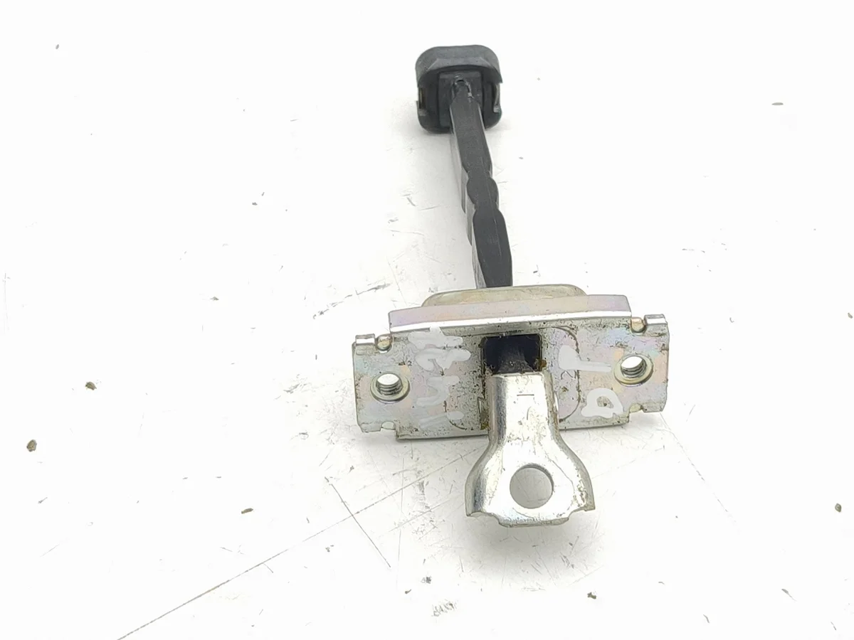 Toyota bZ4X Dörrstopp Fram 2023 AMD271755 image 5