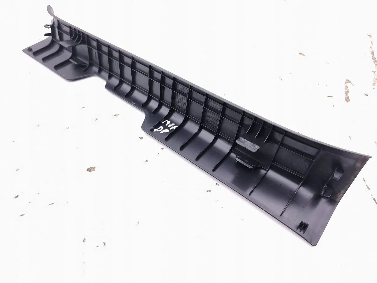 Toyota bZ4X 2024 Schwellerabdeckung rechts image 4