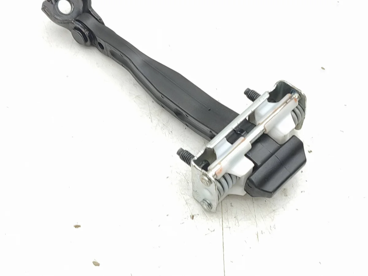 Ford Mustang Mach-E Türstopper vorne AMD271623 image 4