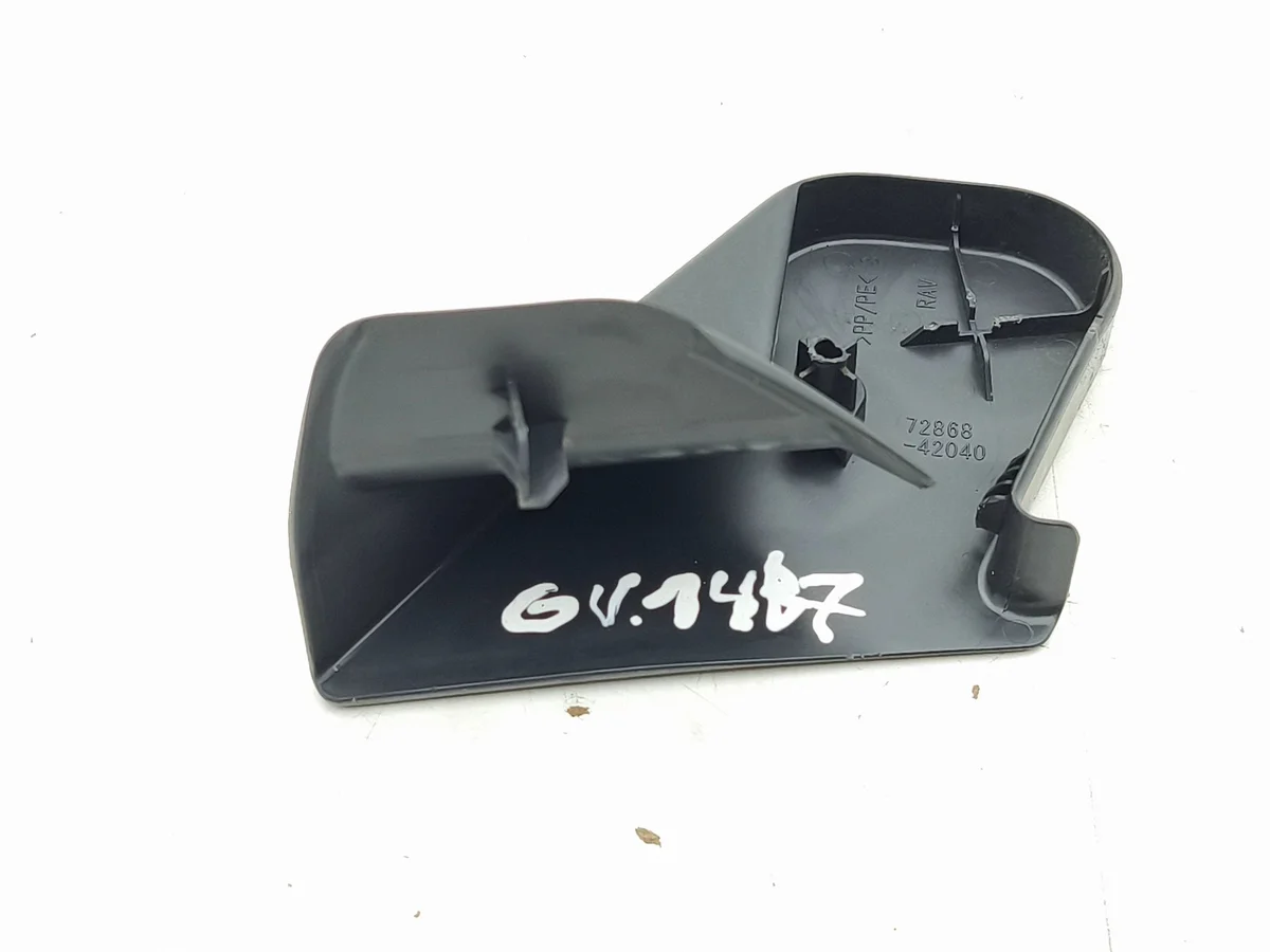 Toyota bZ4X 2023 Stoelplastic 7286842040 image 5