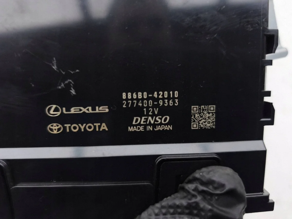 Panneau de climatisation Toyota bZ4X 886B042010 image 6