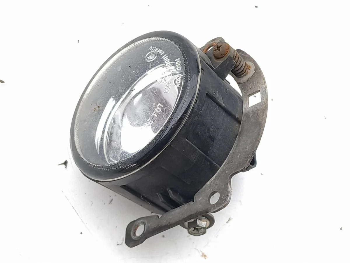 Mitsubishi Outlander 2011 Phare antibrouillard A047436