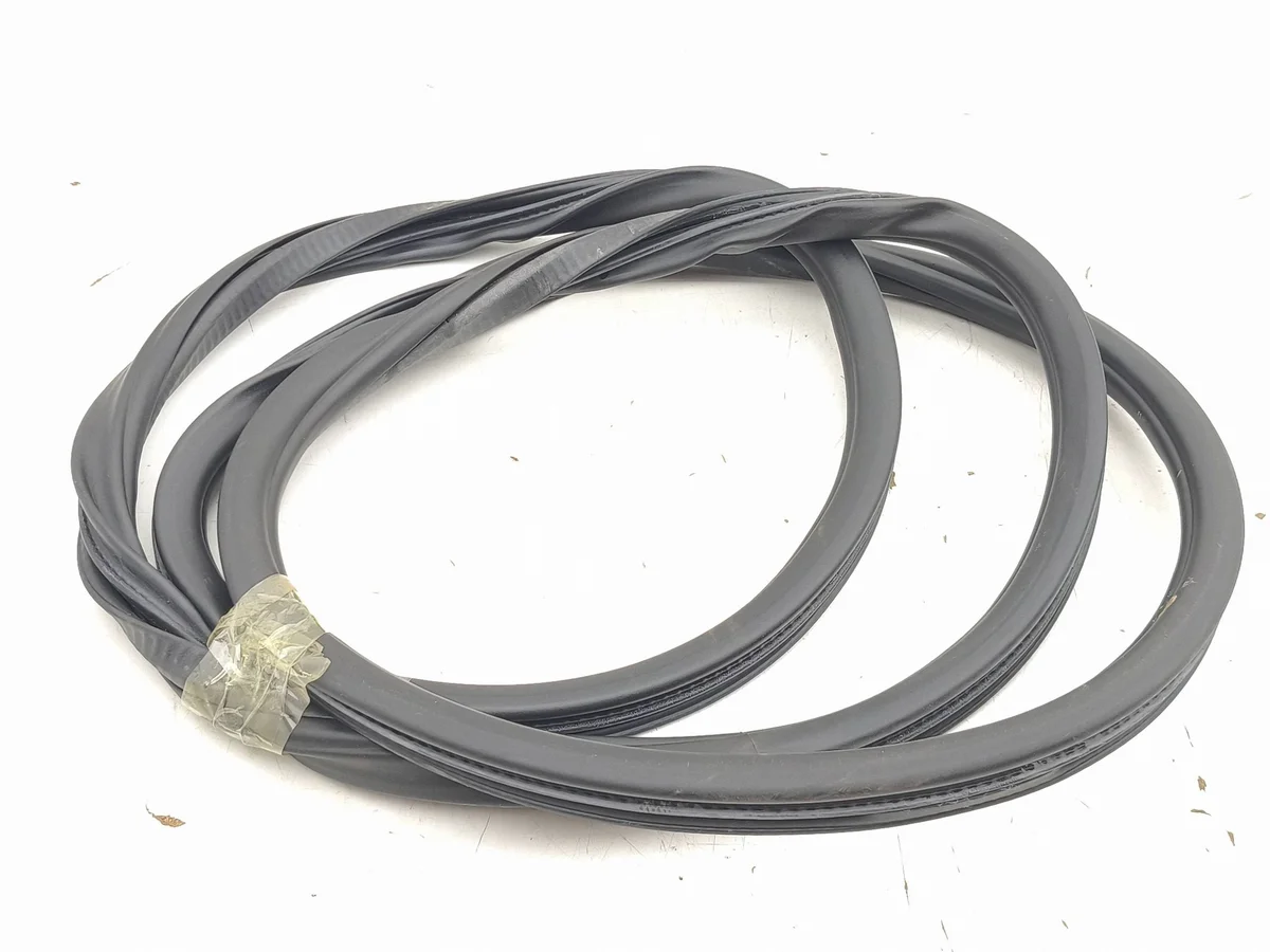 Porsche Cayenne 92A Rear Door Seal 7P0867367D